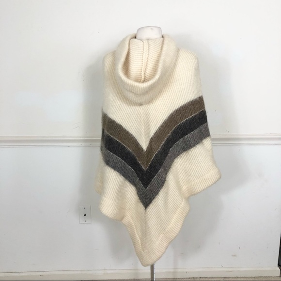 Vintage WOOL cream hooded Cape made in ICELAND - Picture 4 of 11